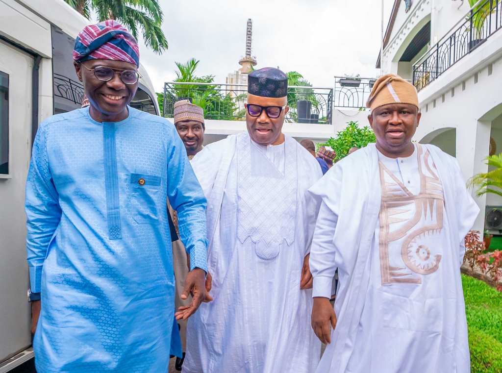 GOVERNOR SANWO-OLU RECEIVES SENATE PRESIDENT ASPIRANT, SEN. GOODSWILL AKPABIO AND OTHER SENATORS-ELECT AT LAGOS HOUSE, MARINA